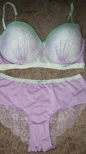 BRAND NEW Bra & Panty Set